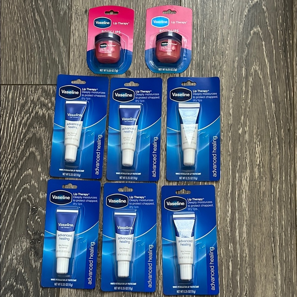 Lot of 8 NEW Vaseline Lip Therapy